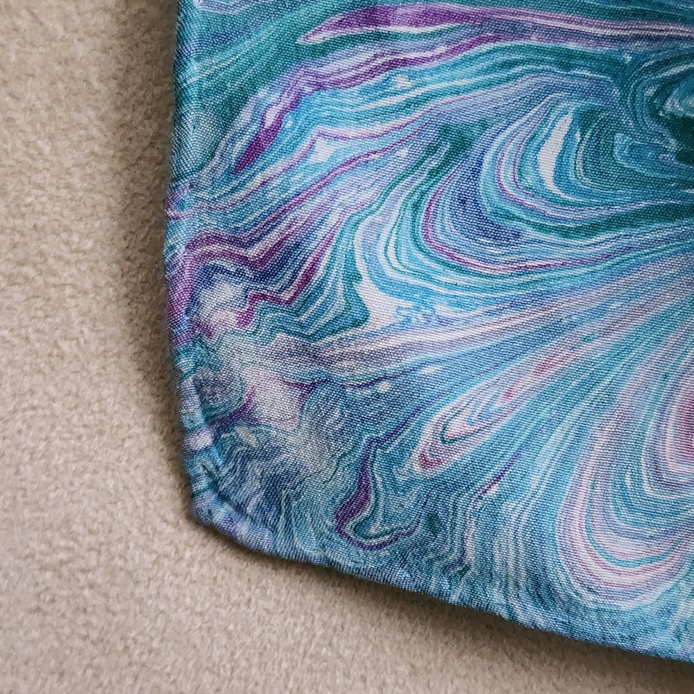 Marbled Dye Pattern Scarf - Picture 5 of 8